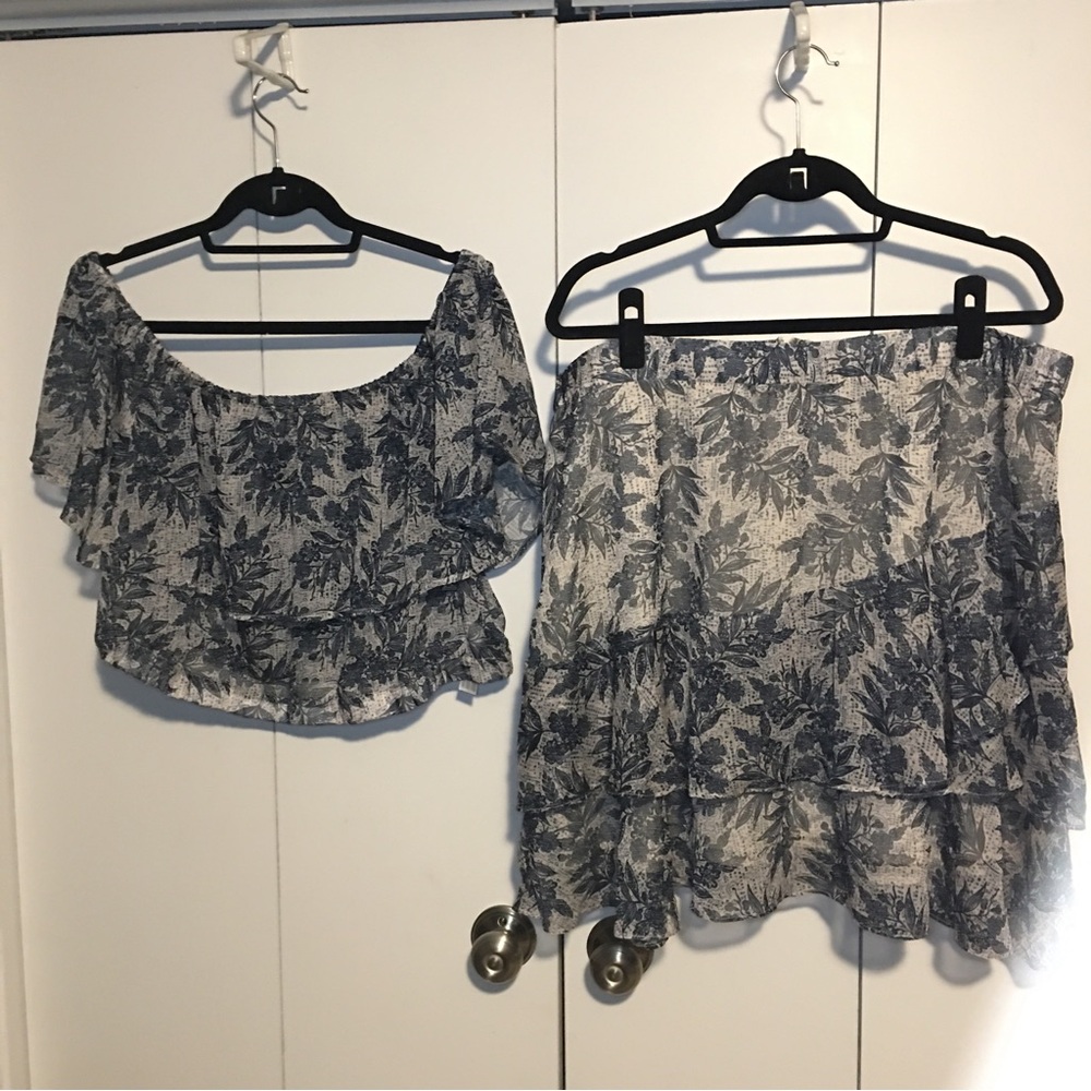 Eloquii 2 piece Tiered Skirt Crop Top Set Size 18 Blue and White Preowned